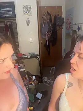 Daintydaisy2004 online show from May 24, 2026, 7:41 am