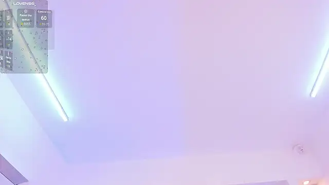 CristalCollins  online show from May 14, 2026, 5:59 am