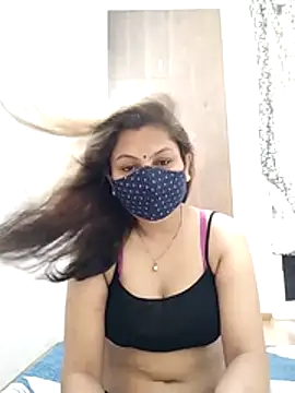 hot kiran2000 online show from June 23, 2026, 12:58 pm