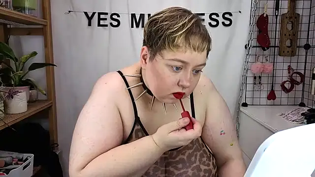 mistress molly online show from May 18, 2026, 11:48 am