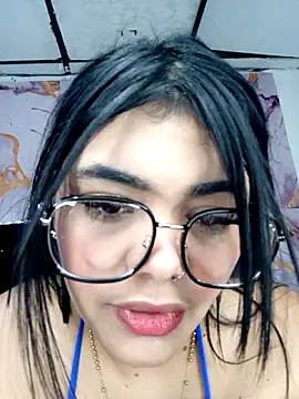 luxuryluna online show from June 11, 2026, 12:32 am