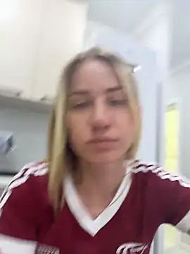 Snapshot of AnnaMist_ chatting on June 11, 2026, 2:58 pm AnnaMist online show from June 11, 2026, 2:58 pm