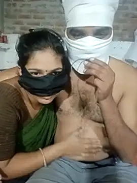 Hindicouple1 online show from June 25, 2026, 4:01 pm