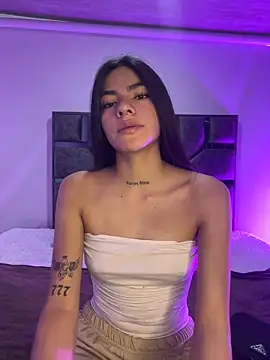 lis hot ec online show from June 2, 2026, 8:42 pm