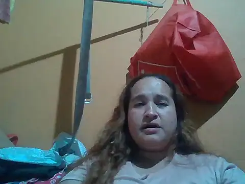Kira Phone online show from May 15, 2026, 9:35 pm