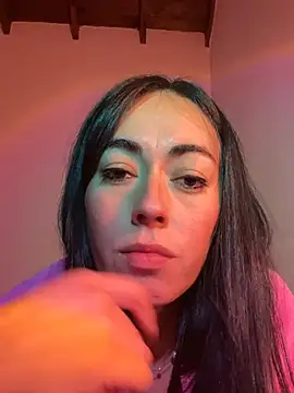 ToxicYani online show from May 20, 2026, 4:20 am