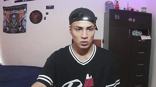 Snapshot of Fenix_hardcock chatting on June 7, 2026, 4:45 pm Fenix hardcock online show from June 7, 2026, 4:45 pm