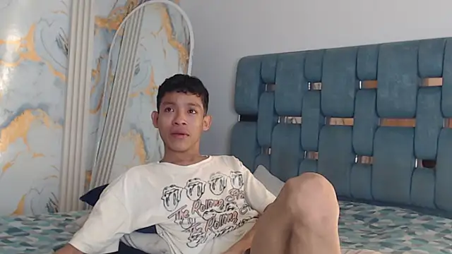 RONALDA HOT26 online show from June 20, 2026, 1:38 pm