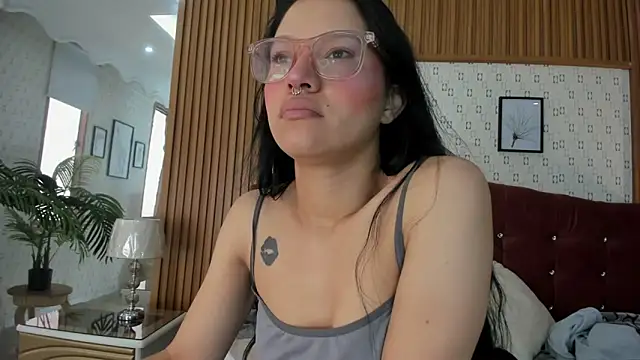 SophiieCalloway1 online show from June 22, 2026, 2:03 pm