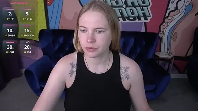 NikkyReyyy online show from June 15, 2026, 5:29 am