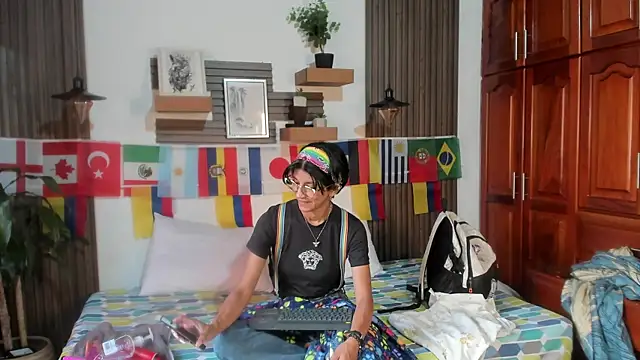 Evaa campbell online show from June 17, 2026, 12:15 pm