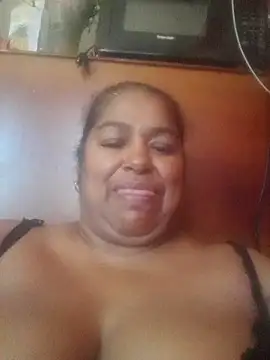 Snapshot of Megansquirt69 chatting on June 19, 2026, 3:40 pm Megansquirt69 online show from June 19, 2026, 3:40 pm