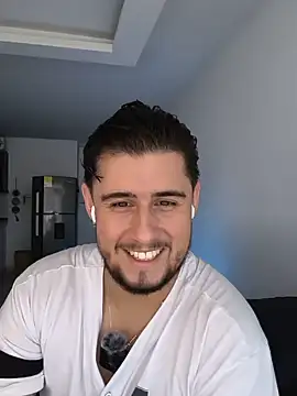 Ryan evannss  online show from July 14, 2026, 10:05 pm