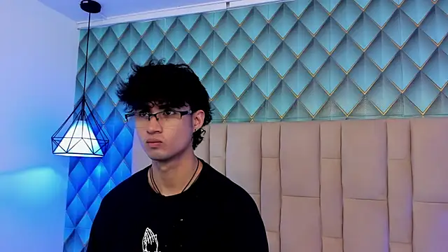 Sofia-Ethan online show from June 13, 2026, 1:20 pm