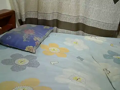 Snapshot of sweet_pie5 chatting on June 26, 2026, 11:32 pm sweet pie5 online show from June 26, 2026, 11:32 pm
