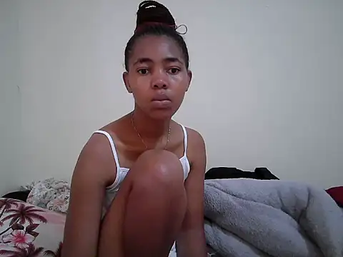 Snapshot of MidnightNala chatting on June 26, 2026, 4:18 am MidnightNala online show from June 26, 2026, 4:18 am