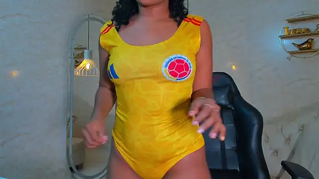 Horny Curls online show from June 28, 2026, 3:46 am