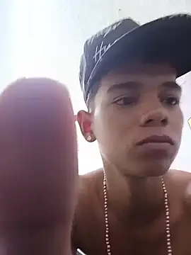 Snapshot of cute_boy_angelx18 chatting on July 6, 2026, 8:33 pm cute boy angelx18 online show from July 6, 2026, 8:33 pm