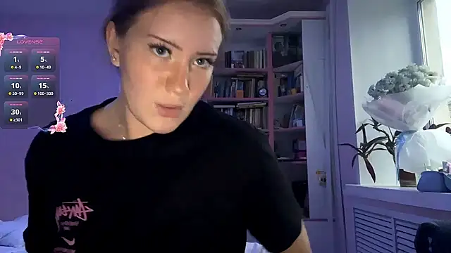 Lisi Kiss  online show from July 3, 2026, 5:19 pm