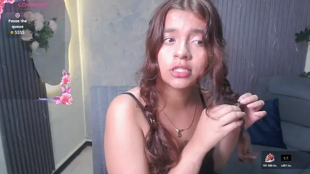 sweety smile  online show from July 3, 2026, 8:37 pm