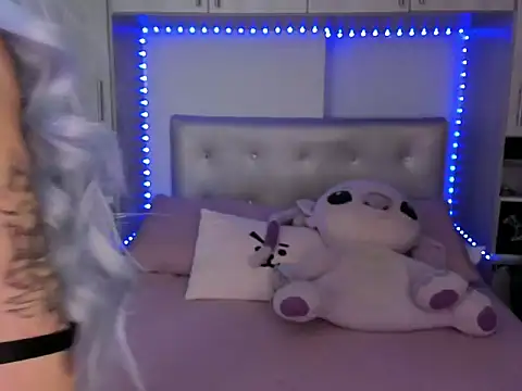 Snapshot of Honniewhitee_ chatting on July 6, 2026, 10:12 pm Honniewhitee online show from July 6, 2026, 10:12 pm