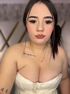 ValeriaCarter online show from June 10, 2026, 12:39 pm