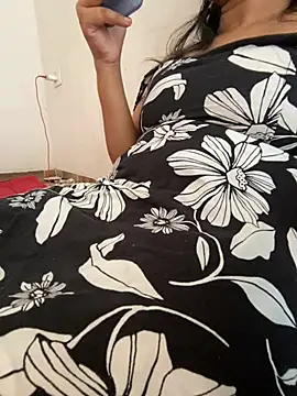 Alina Love22 online show from August 5, 2026, 6:51 am