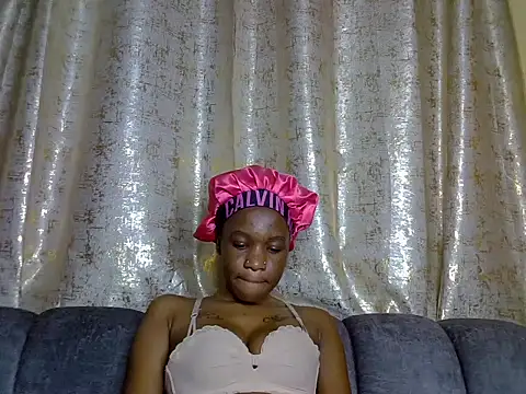 Snapshot of Sexy_dotta chatting on July 5, 2026, 11:28 am Sexy dotta online show from July 5, 2026, 11:28 am