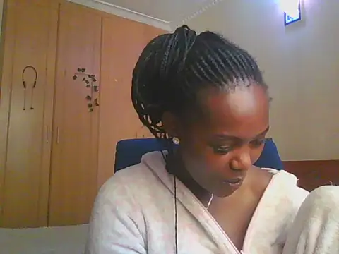 lunahit online show from June 23, 2026, 5:49 am