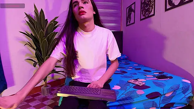 AURALIS LUX online show from May 18, 2026, 12:10 pm