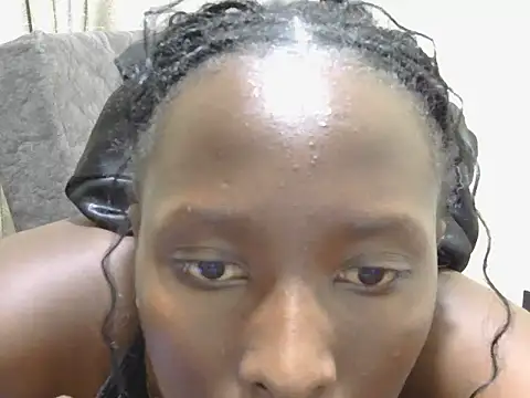 hollymolly19 online show from May 16, 2026, 3:11 pm