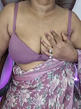 MISS-LOVEV online show from July 6, 2026, 6:42 am