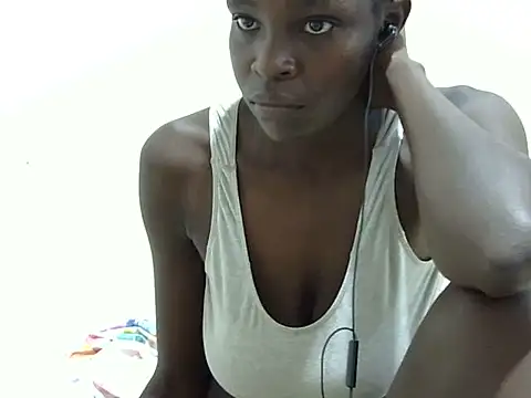Snapshot of sweet_petite254 chatting on June 15, 2026, 8:47 am sweet petite254 online show from June 15, 2026, 8:47 am