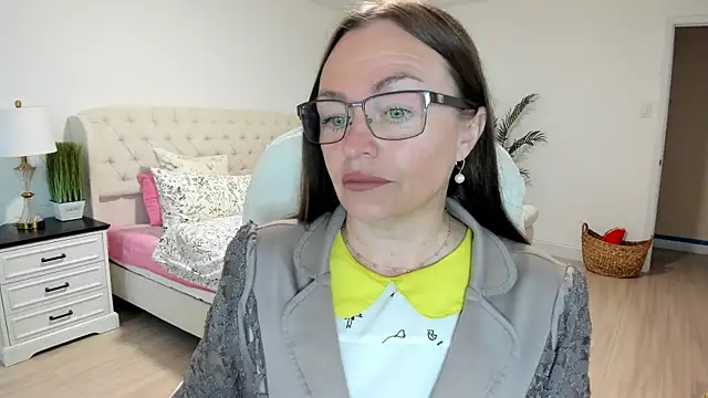 Vika73 online show from September 25, 2025, 12:11 pm