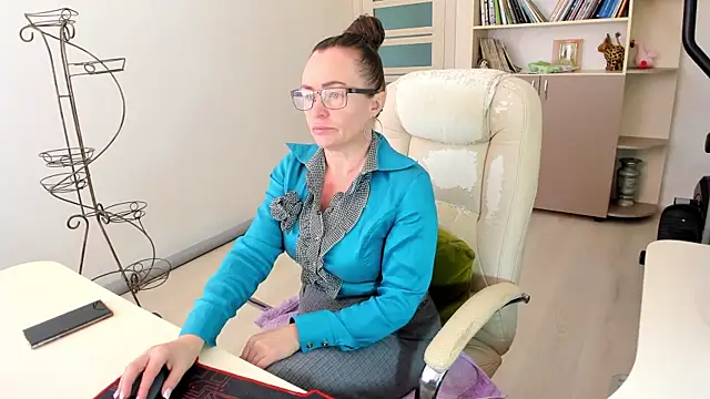 Vika73 online show from November 13, 2025, 8:07 am