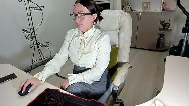 Vika73 online show from November 15, 2025, 4:16 am