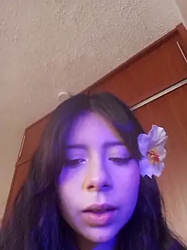 softdoll-  online show from May 20, 2026, 5:43 pm