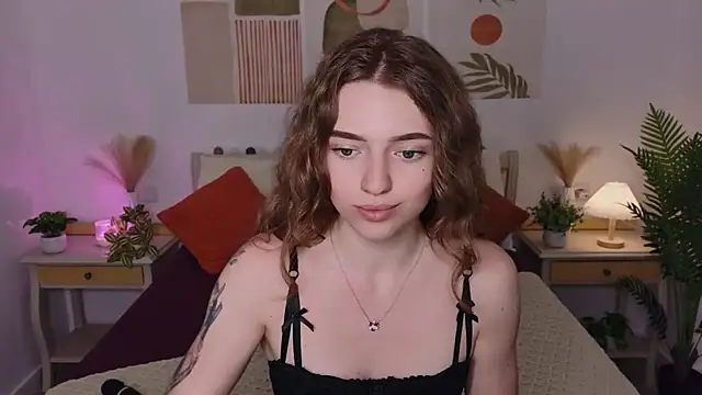 Snapshot of TayloryStar chatting on June 9, 2026, 8:04 am TayloryStar online show from June 9, 2026, 8:04 am