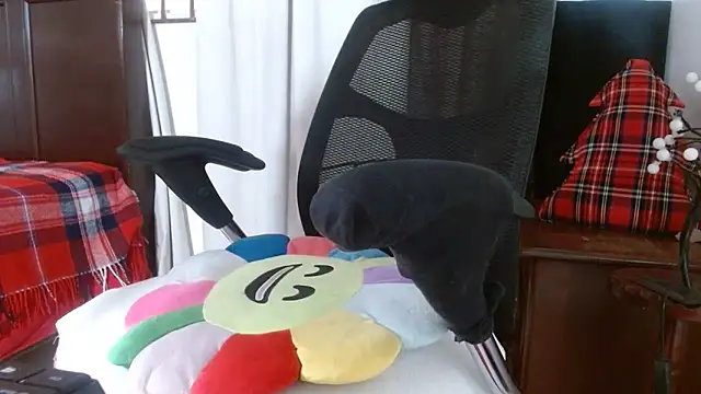 jenny milf69 online show from February 20, 2026, 12:51 pm