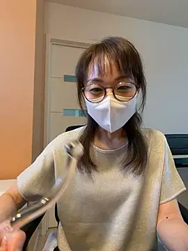 Kaede 00112 online show from May 29, 2026, 12:27 am