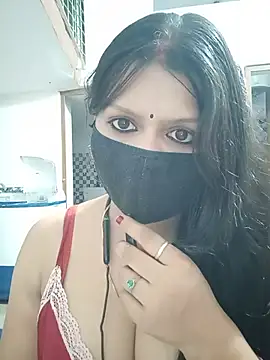 ZOYA-STRIP online show from June 21, 2026, 4:46 pm