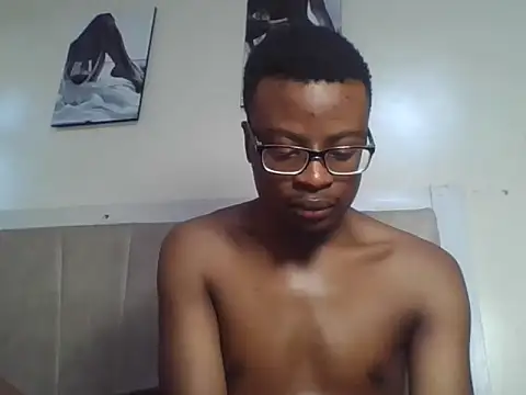 freakyboy255 online show from July 28, 2026, 2:13 pm