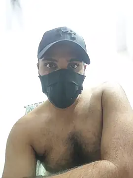 Snapshot of alshaynaa chatting on May 17, 2026, 10:32 pm alshaynaa online show from May 17, 2026, 10:32 pm