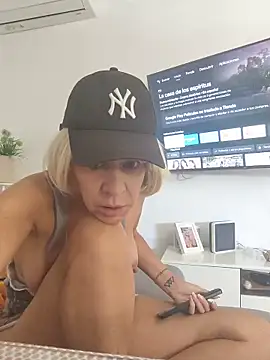MartinaX X online show from May 18, 2026, 8:52 am