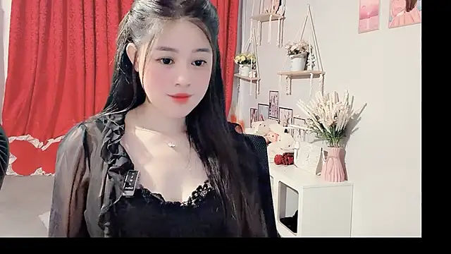 Bee-Cherry online show from June 5, 2026, 5:56 am