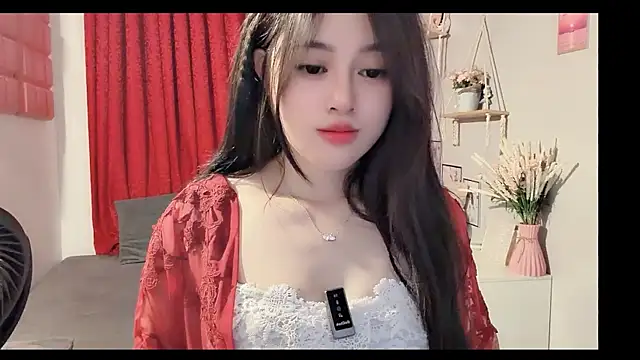 Bee-Cherry online show from June 26, 2026, 2:17 am