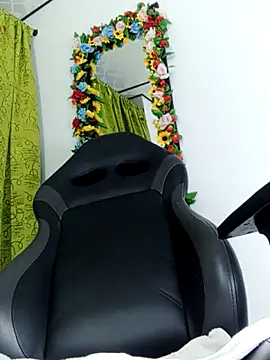 Elektra bigcock online show from June 14, 2026, 2:24 am