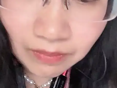 Sophie-998 online show from May 19, 2026, 1:56 am