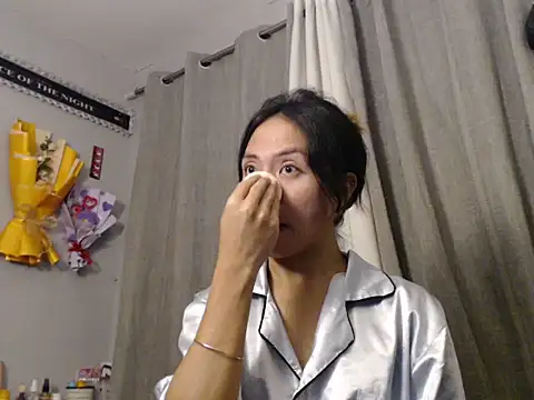 Super Hot BunnyXX online show from June 24, 2026, 2:37 pm