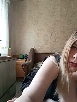 -baby eva- online show from May 19, 2026, 6:53 am